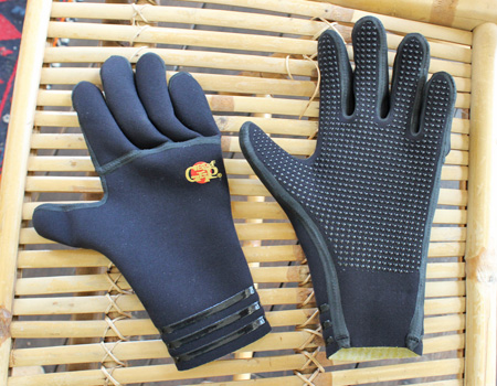 1412_GLOVE.jpg